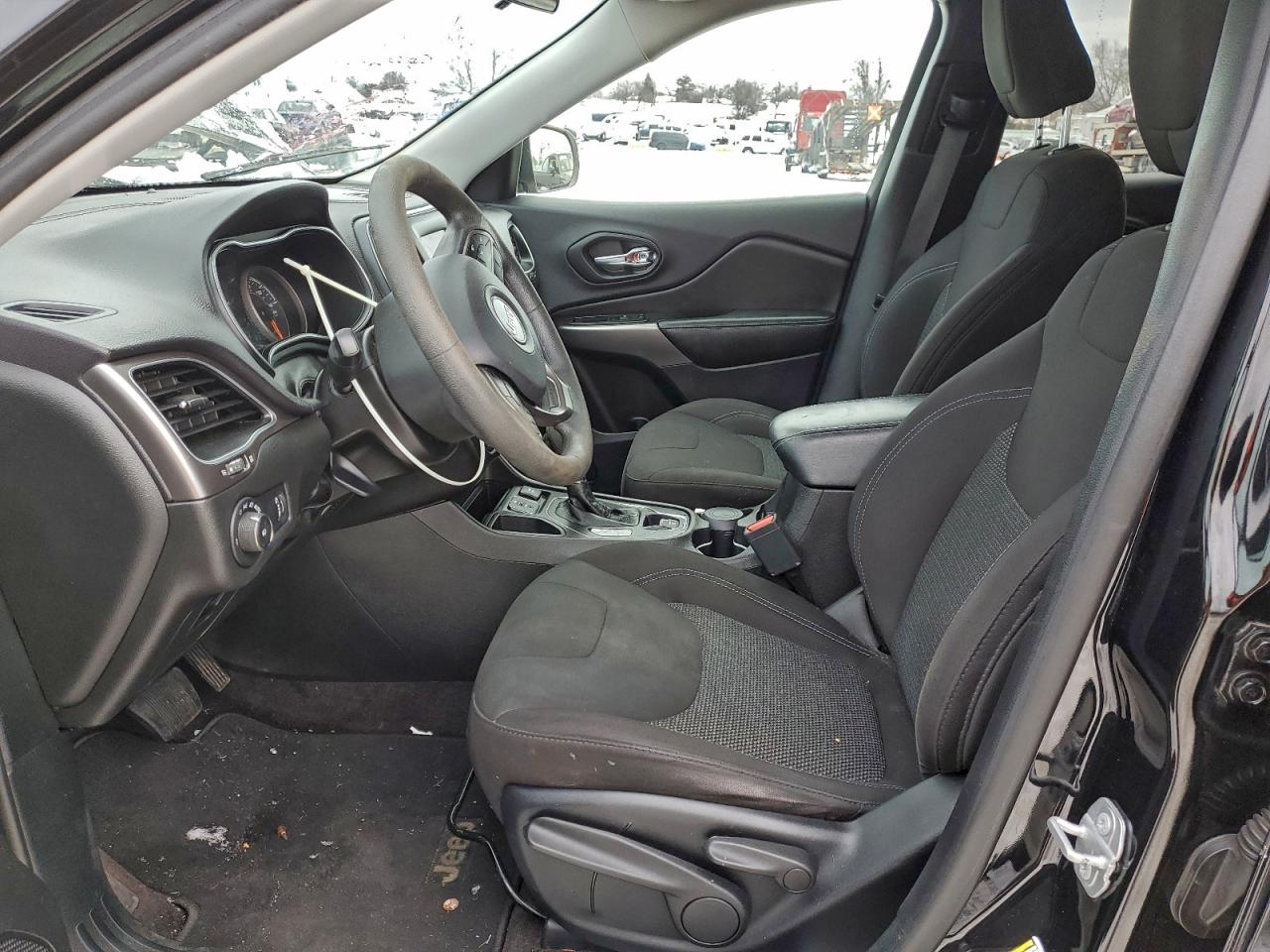 2019 JEEP CHEROKEE LATITUDE photo 7