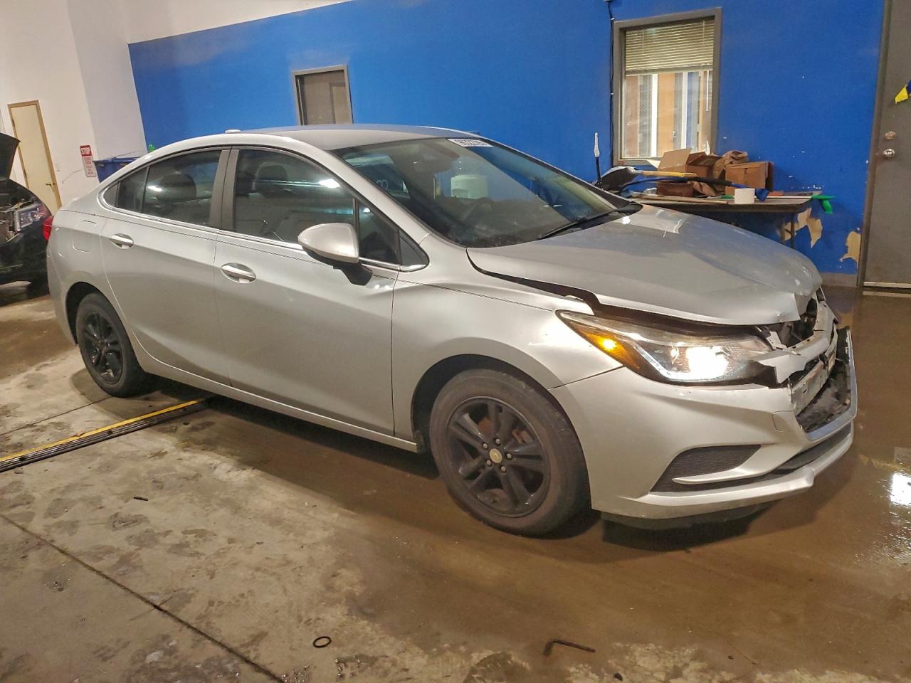 2017 CHEVROLET CRUZE LT photo 4