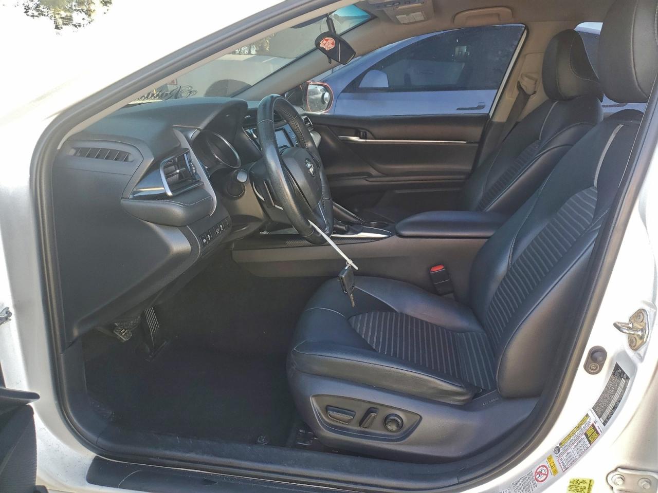 2019 TOYOTA CAMRY L photo 7