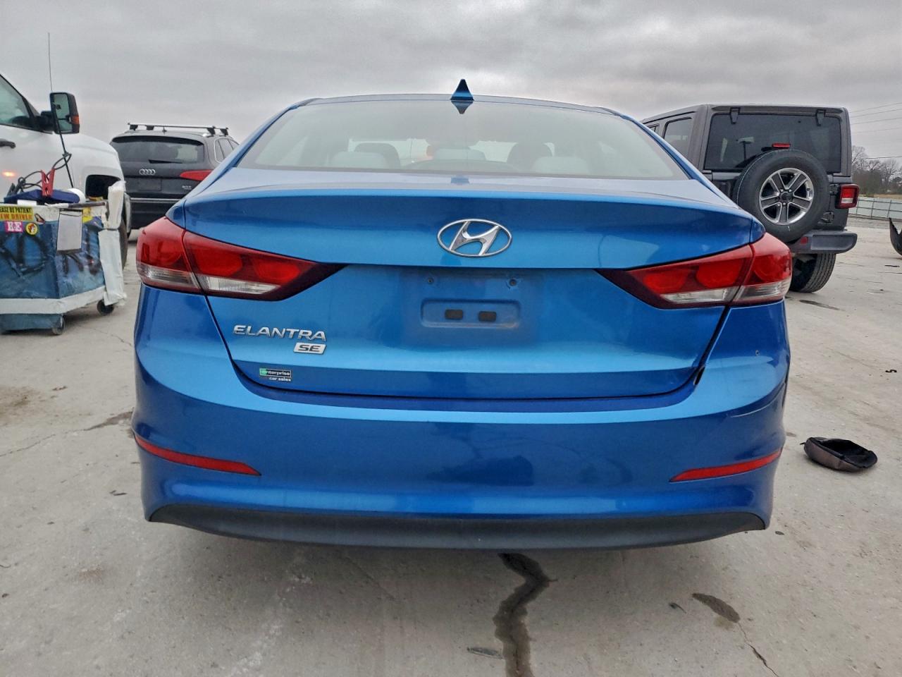 2017 HYUNDAI ELANTRA SE photo 6