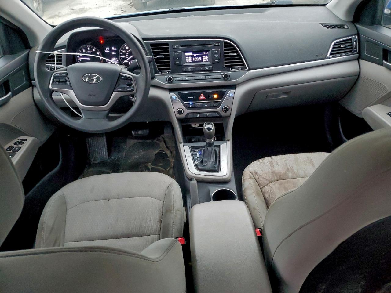 2017 HYUNDAI ELANTRA SE photo 8