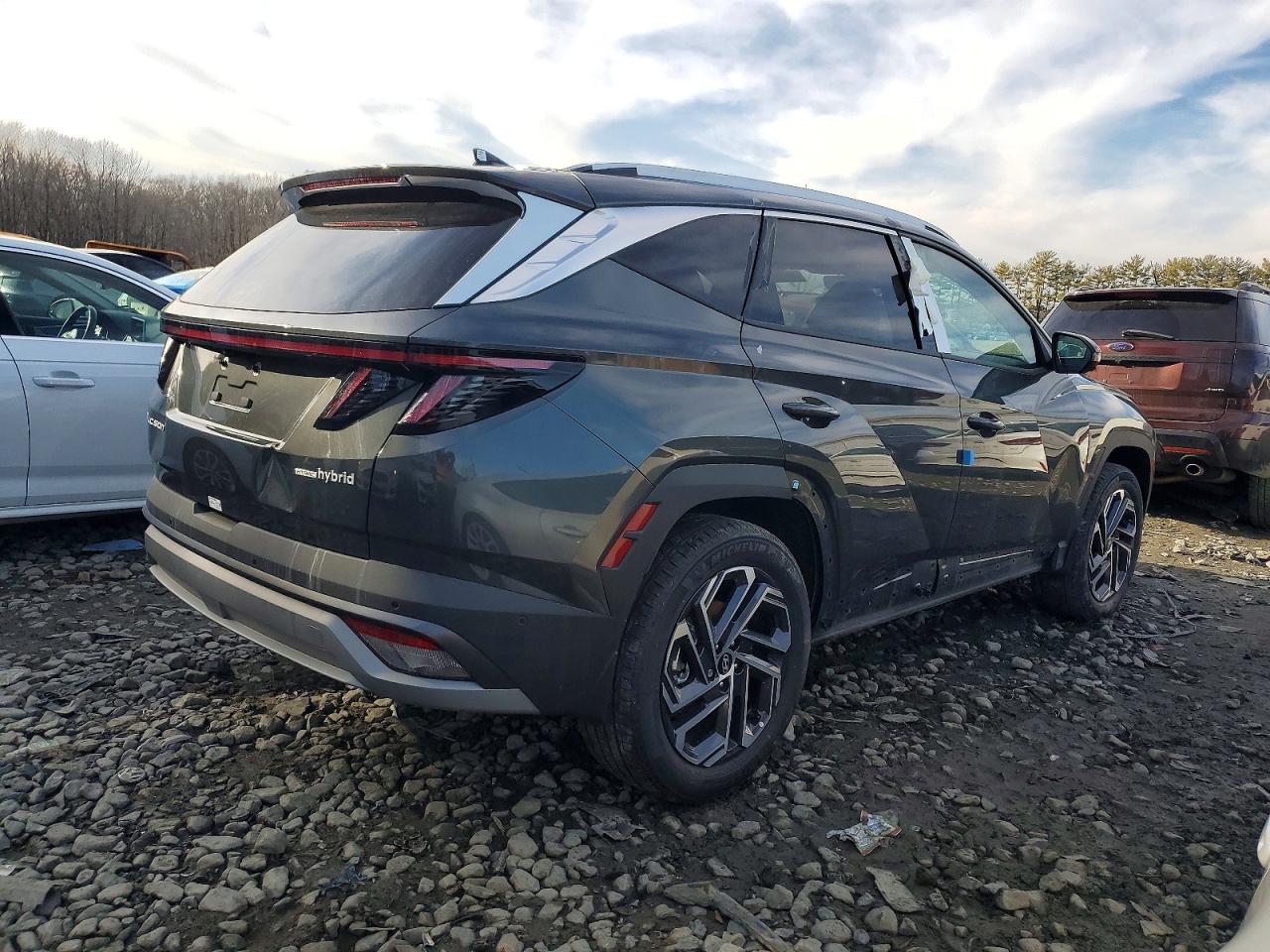 2025 HYUNDAI TUCSON photo 3