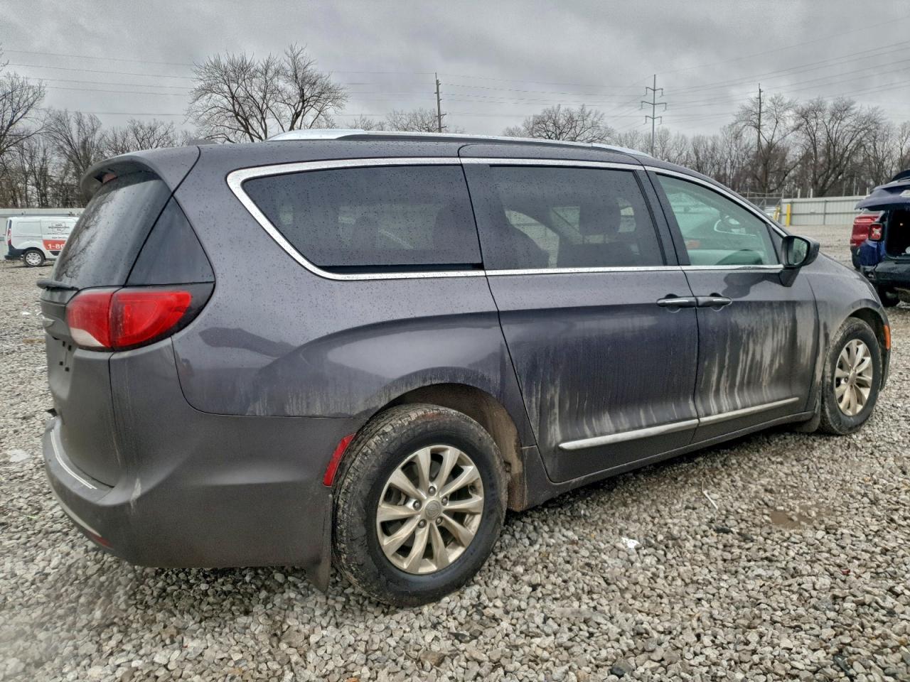 2019 CHRYSLER PACIFICA TOURING L photo 7
