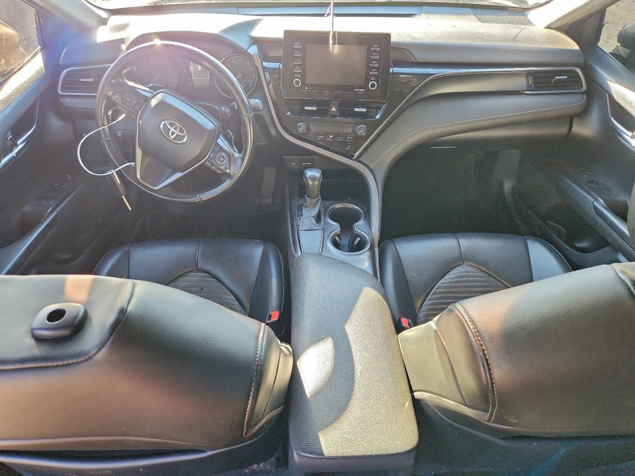 2021 TOYOTA CAMRY SE photo 15