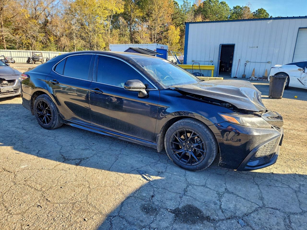 2021 TOYOTA CAMRY SE photo 7