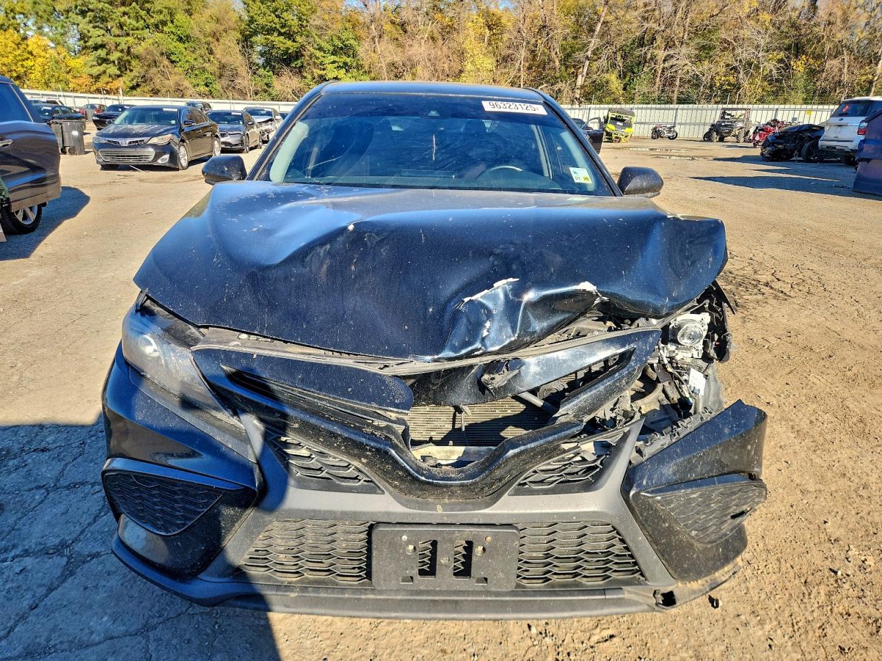 2021 TOYOTA CAMRY SE photo 9