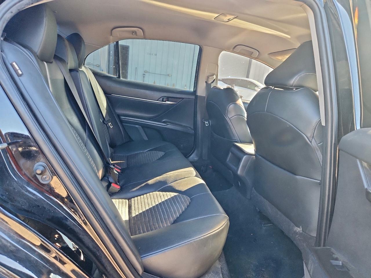 2021 TOYOTA CAMRY SE photo 19