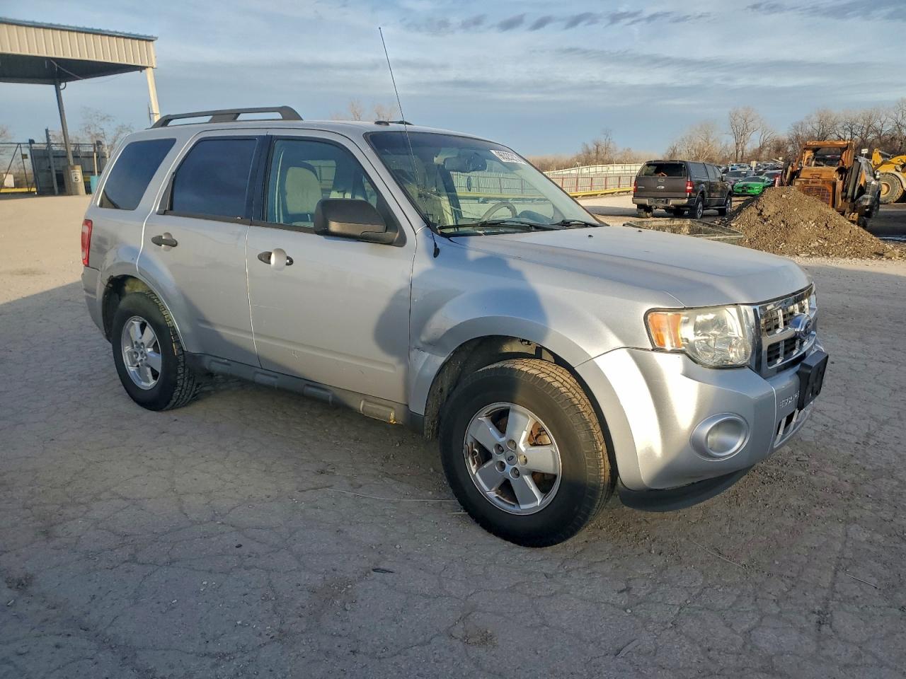 2012 FORD ESCAPE XLT photo 4