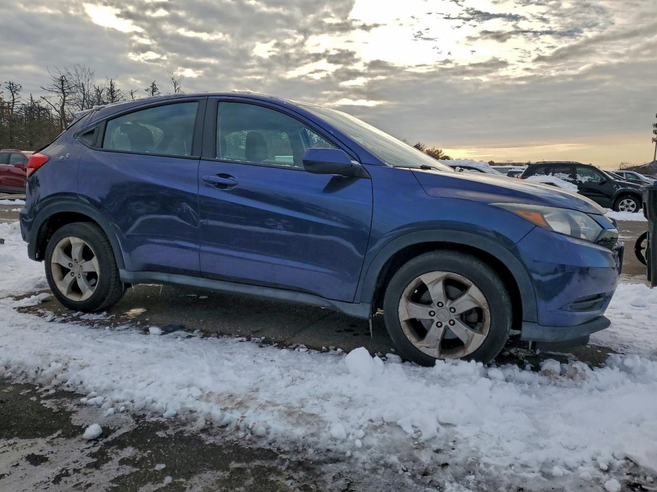 2016 HONDA HR-V LX photo 4