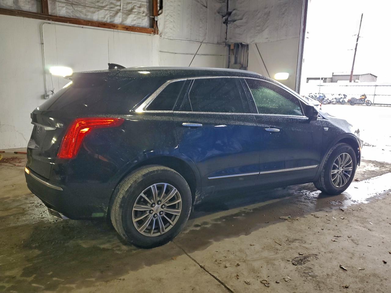 2017 CADILLAC XT5 LUXURY photo 3