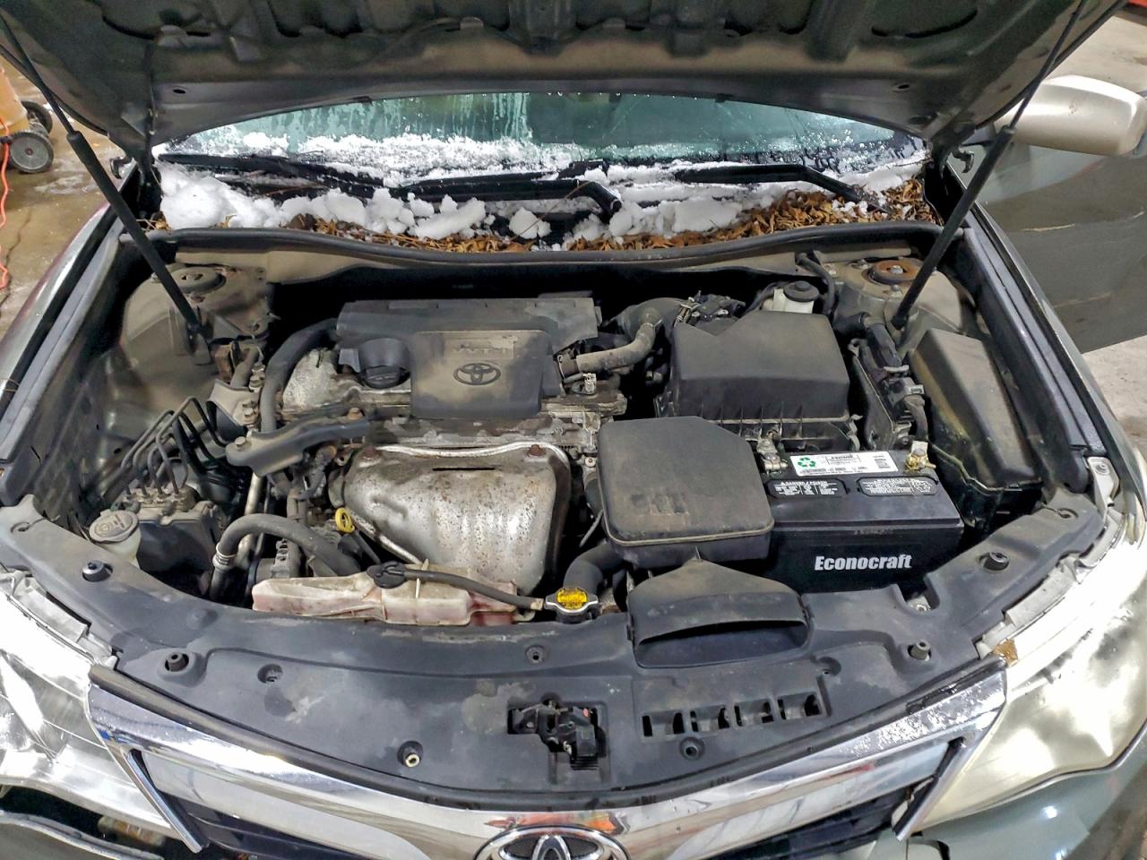 2014 TOYOTA CAMRY L photo 11