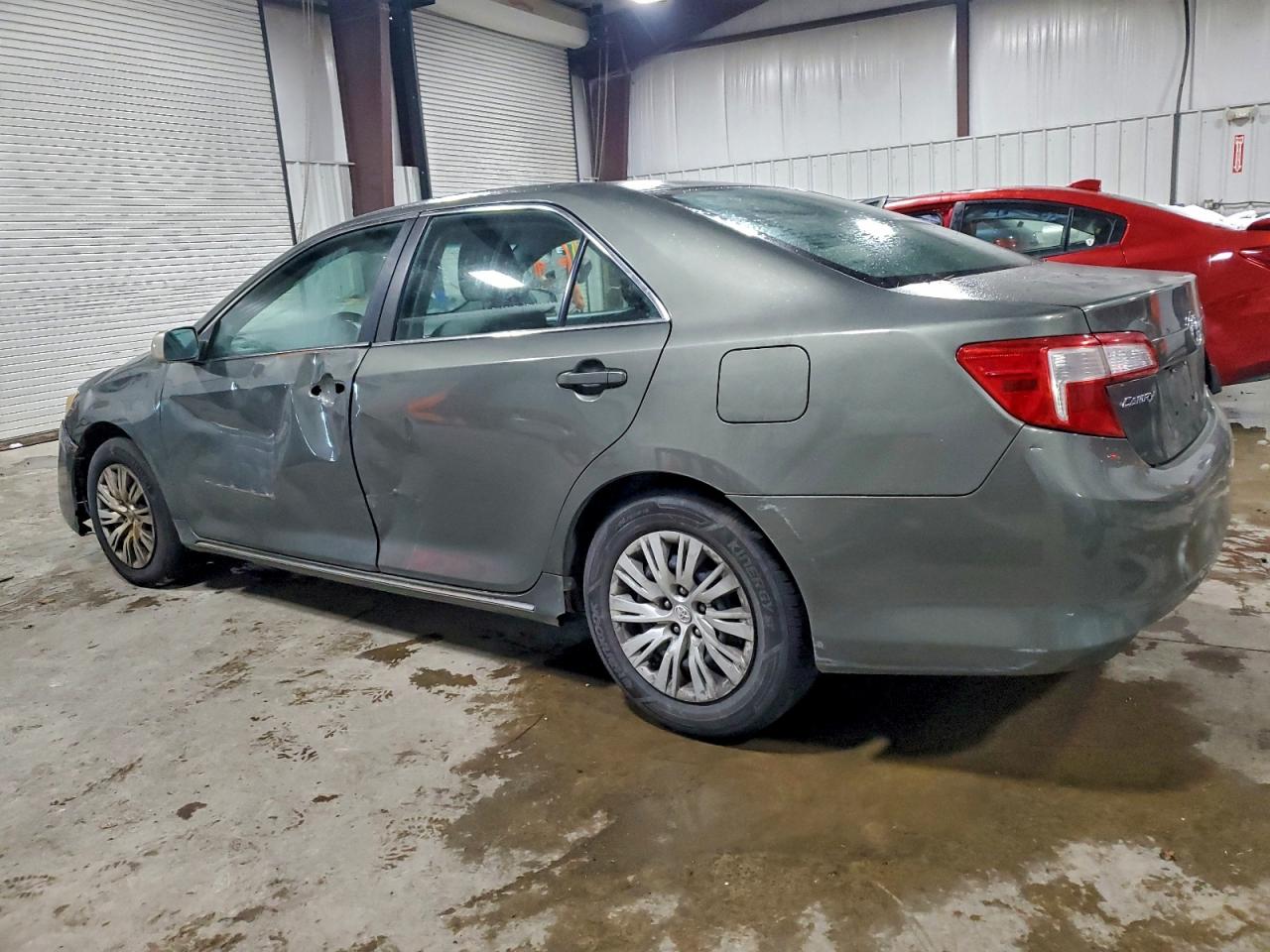 2014 TOYOTA CAMRY L photo 2