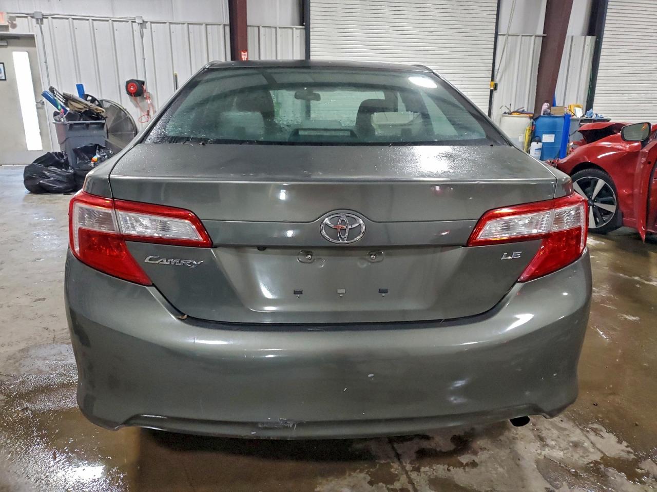 2014 TOYOTA CAMRY L photo 6