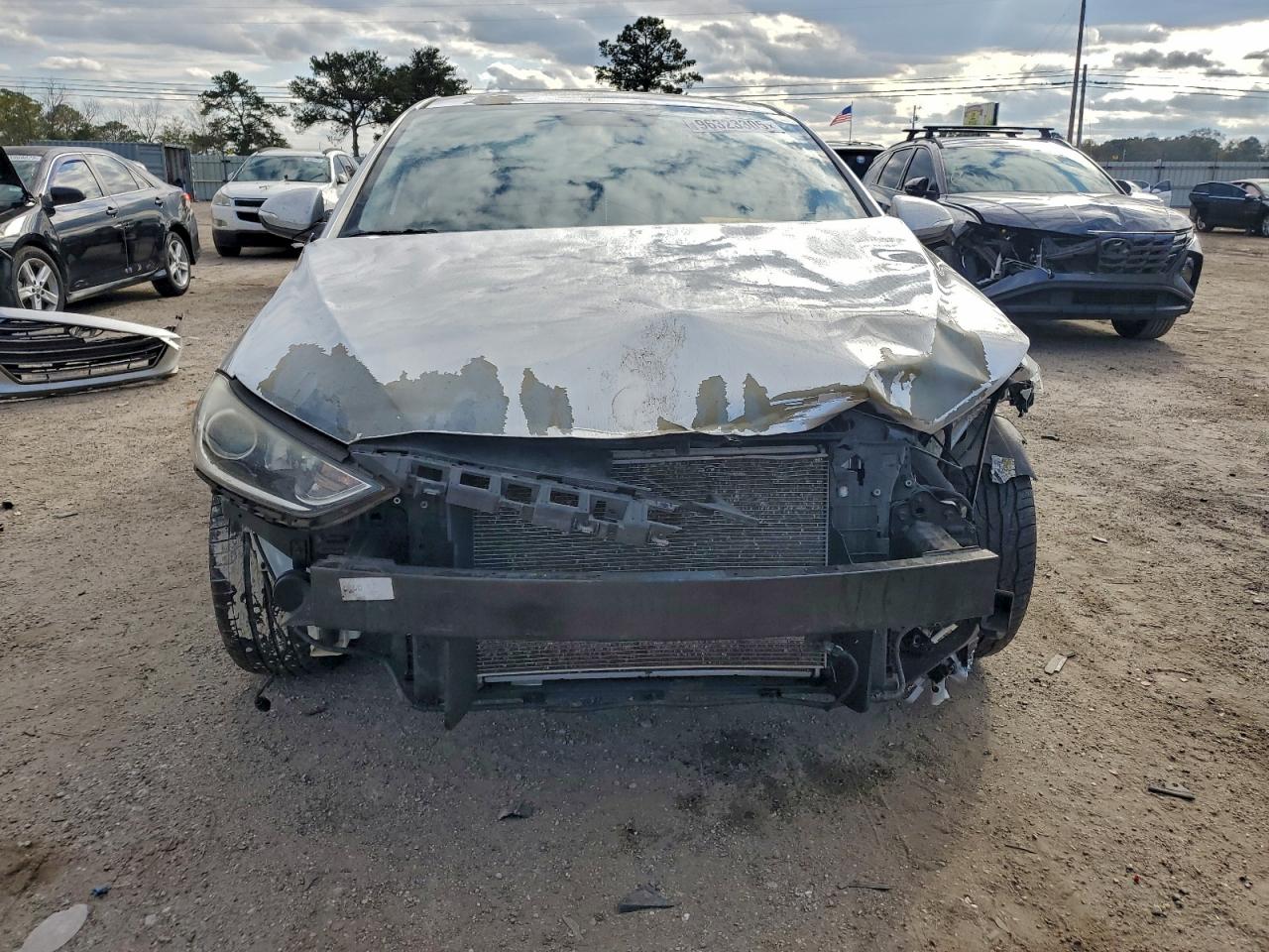 2018 HYUNDAI ELANTRA SEL photo 5