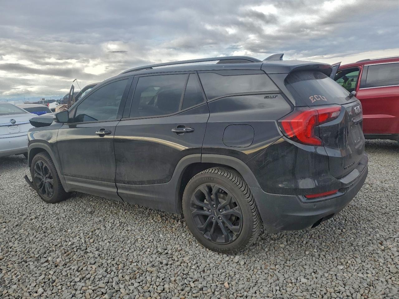 2019 GMC TERRAIN SLT photo 2