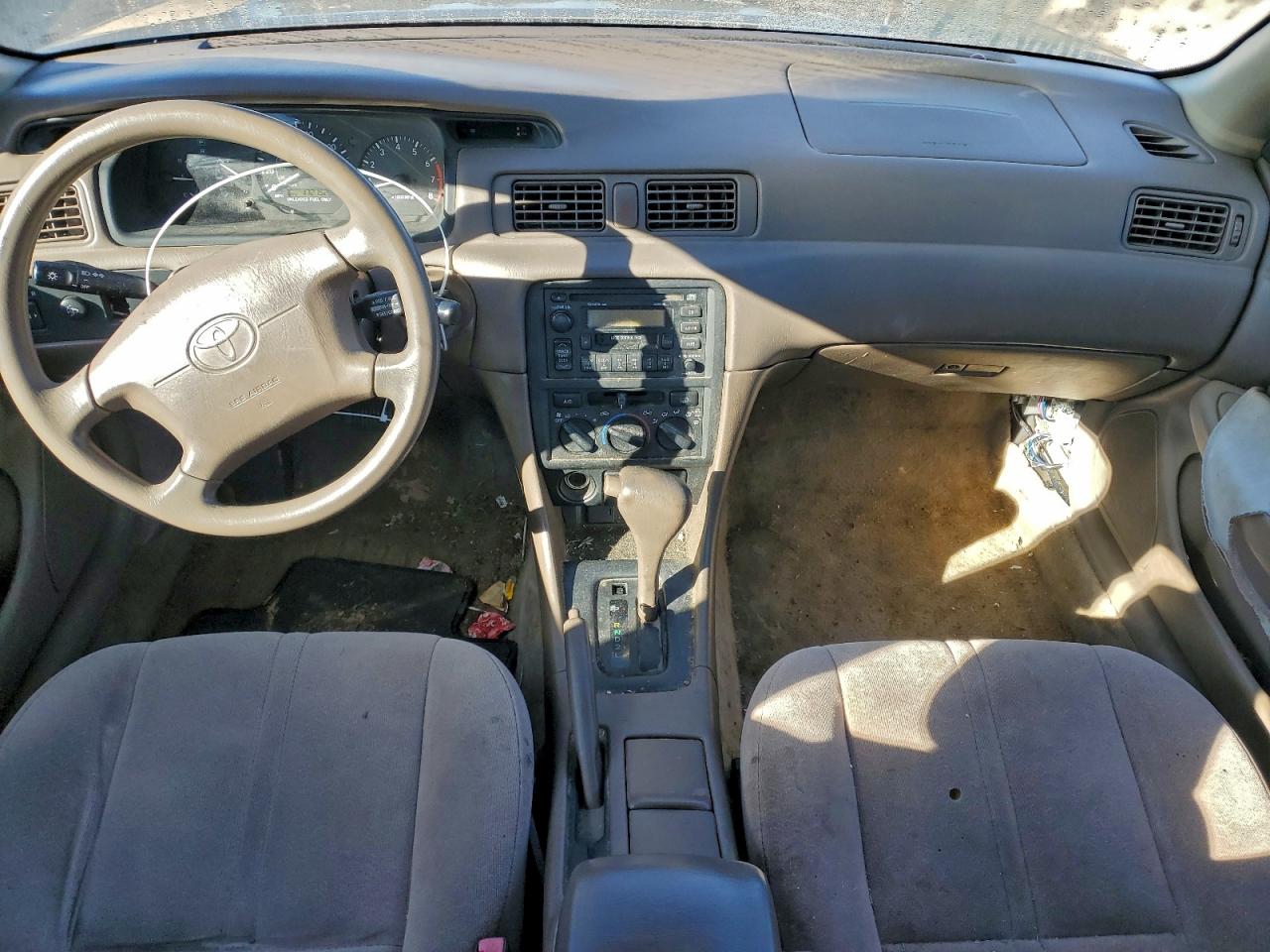 1999 TOYOTA CAMRY CE photo 15