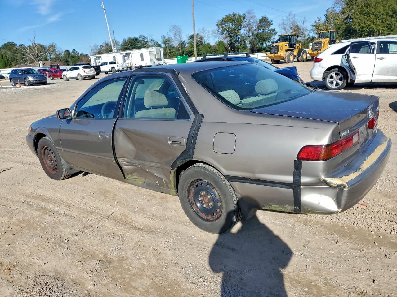 1999 TOYOTA CAMRY CE photo 3