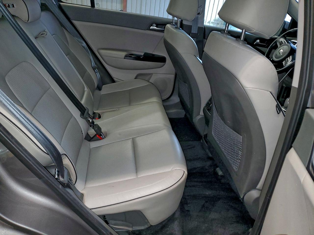 2018 KIA SPORTAGE SX photo 11