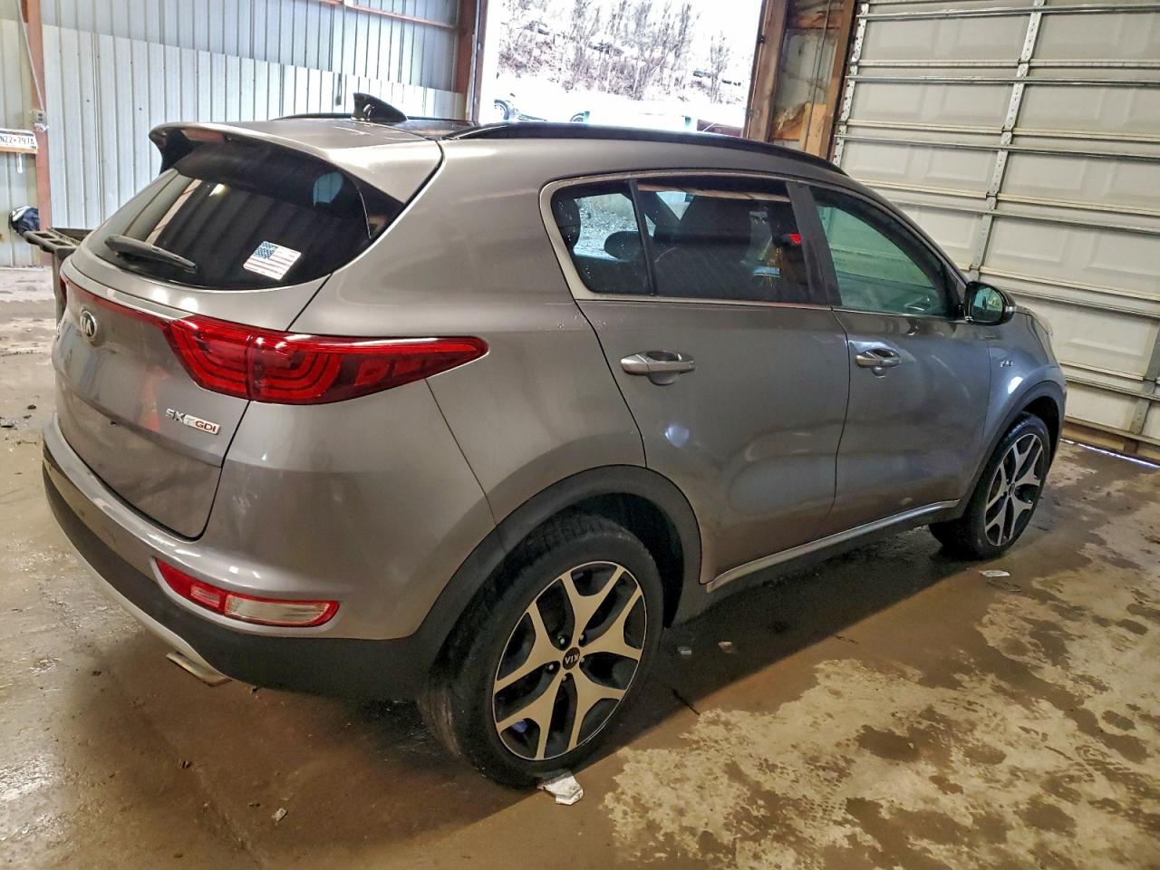 2018 KIA SPORTAGE SX photo 3