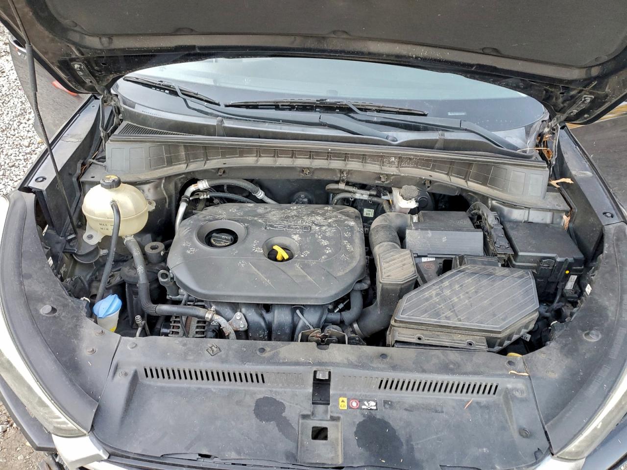 2017 HYUNDAI TUCSON SE photo 12
