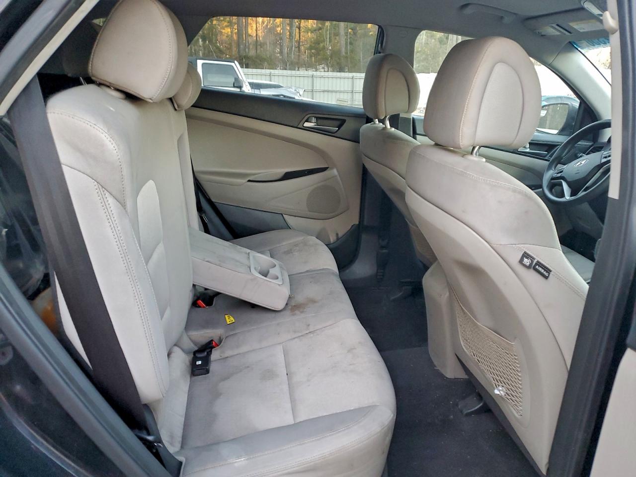 2017 HYUNDAI TUCSON SE photo 11