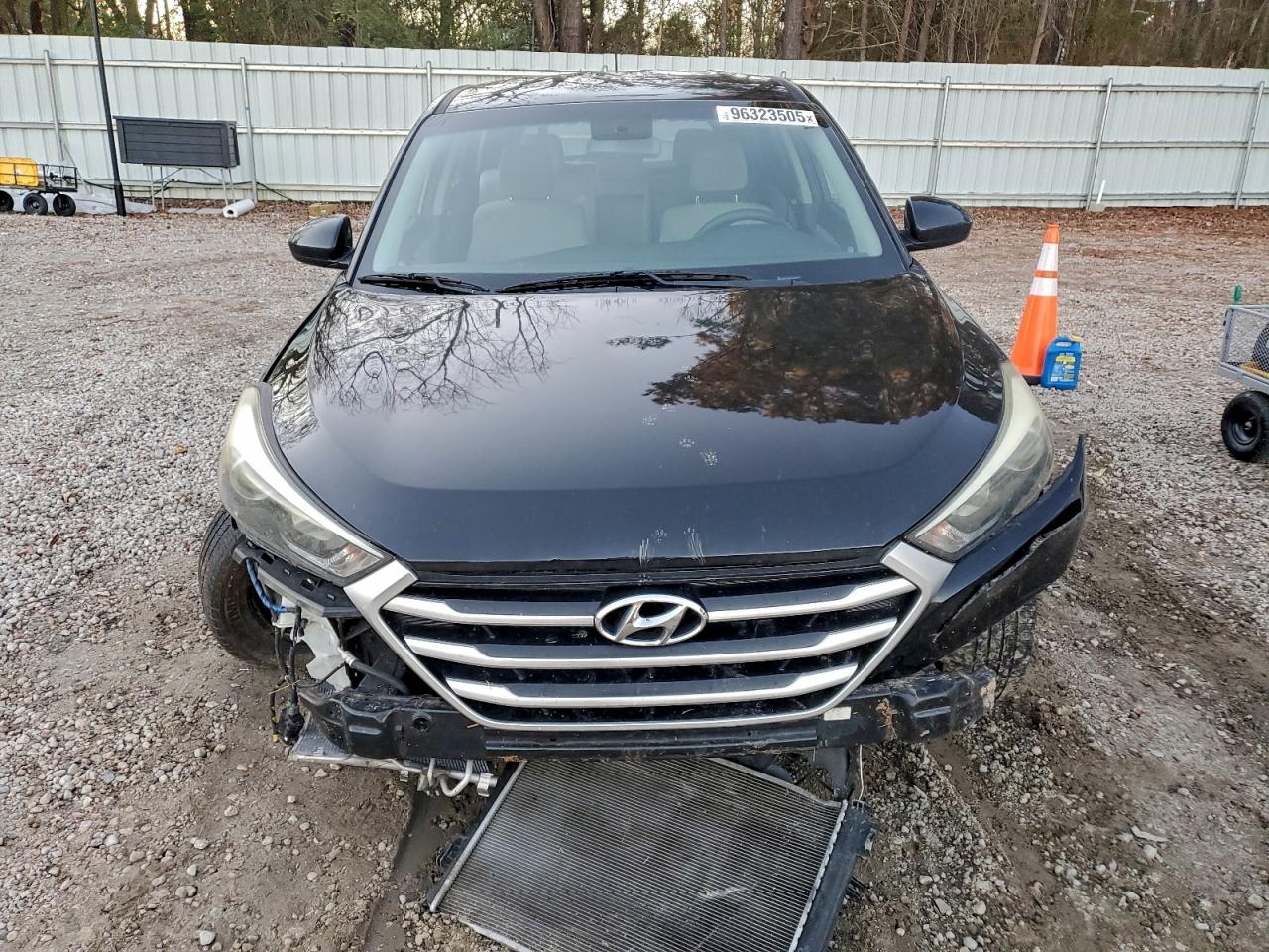 2017 HYUNDAI TUCSON SE photo 5