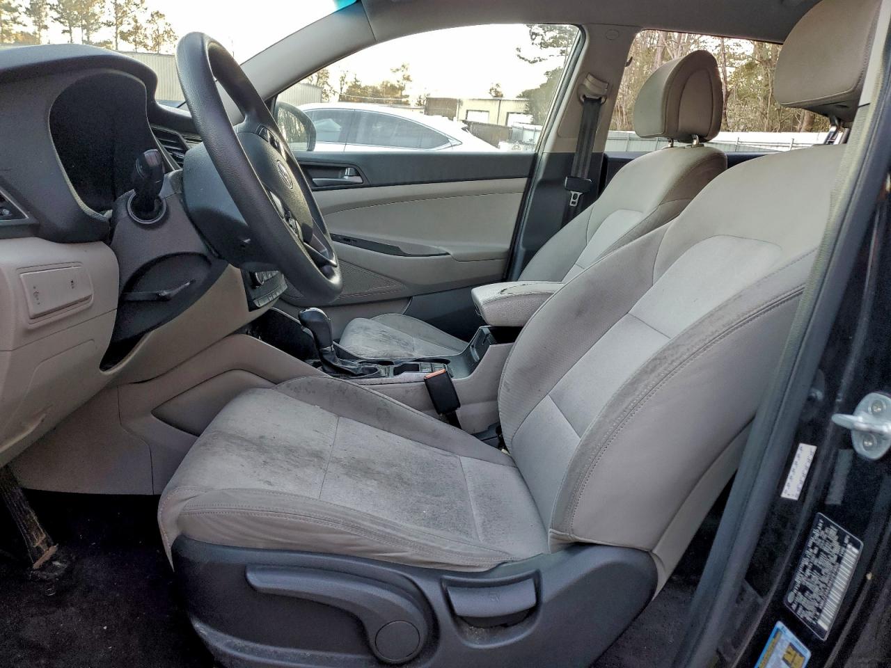 2017 HYUNDAI TUCSON SE photo 7