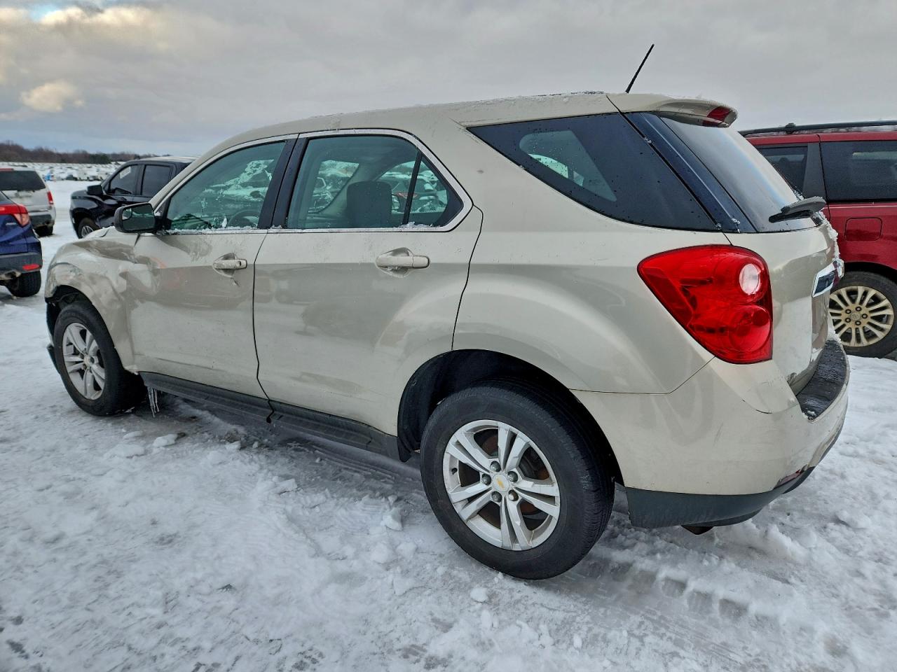 2014 CHEVROLET EQUINOX LS photo 2