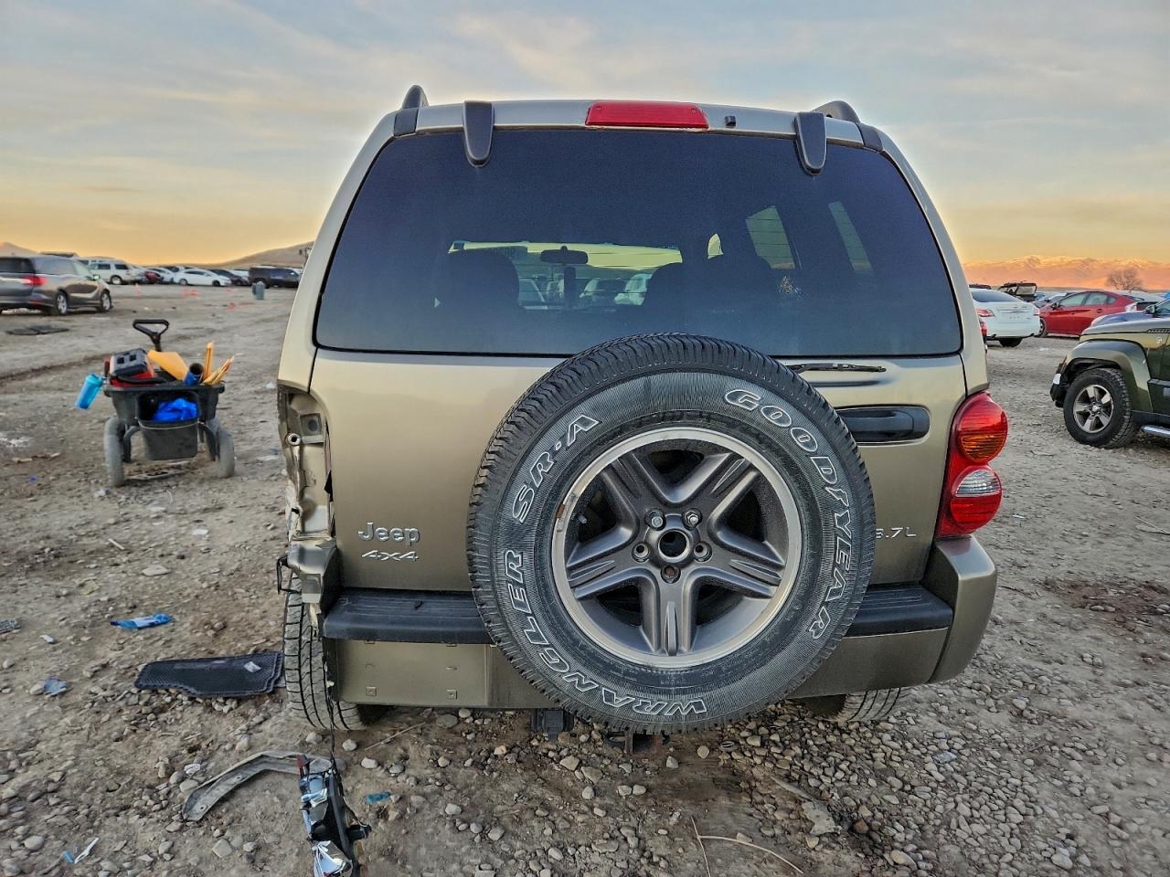 2003 JEEP LIBERTY photo 6