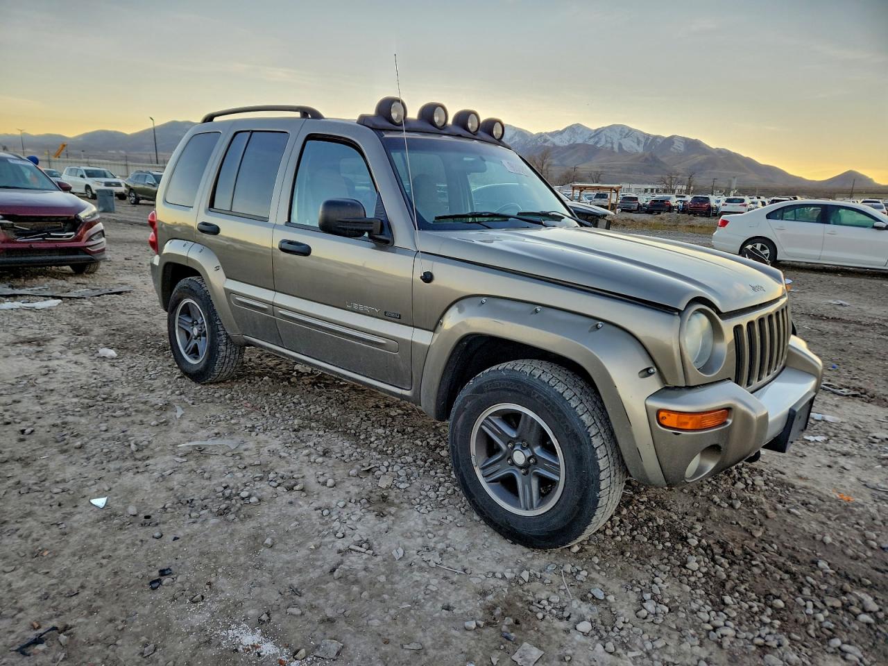 2003 JEEP LIBERTY photo 4