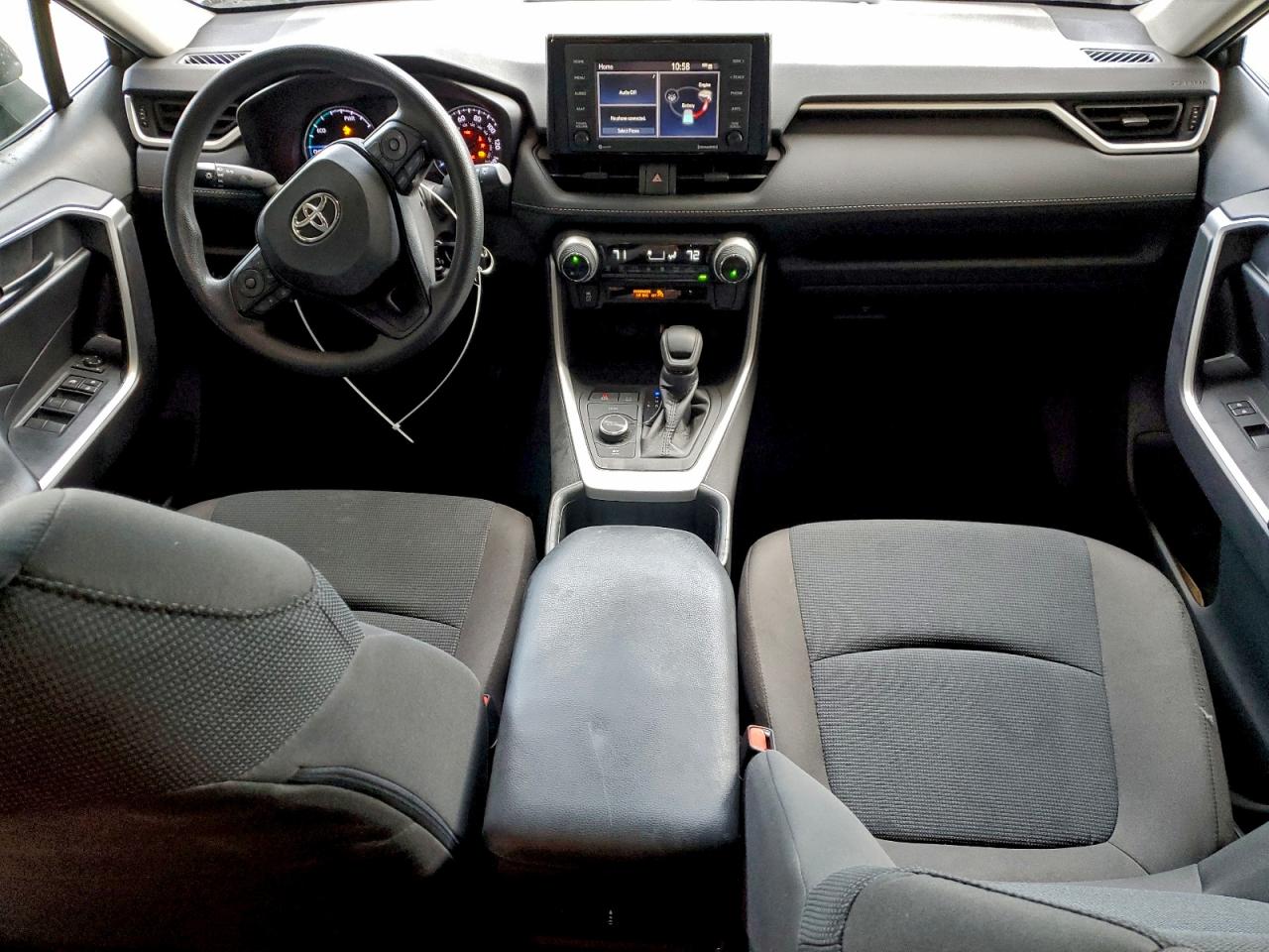 2022 TOYOTA RAV4 LE photo 8