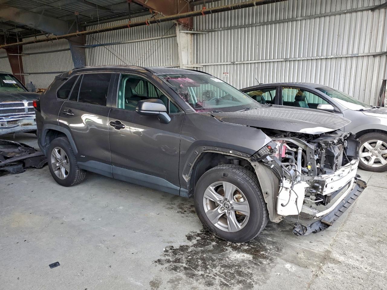 2022 TOYOTA RAV4 LE photo 4
