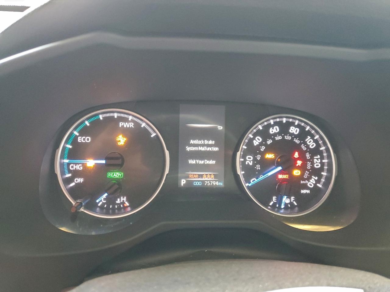2022 TOYOTA RAV4 LE photo 9
