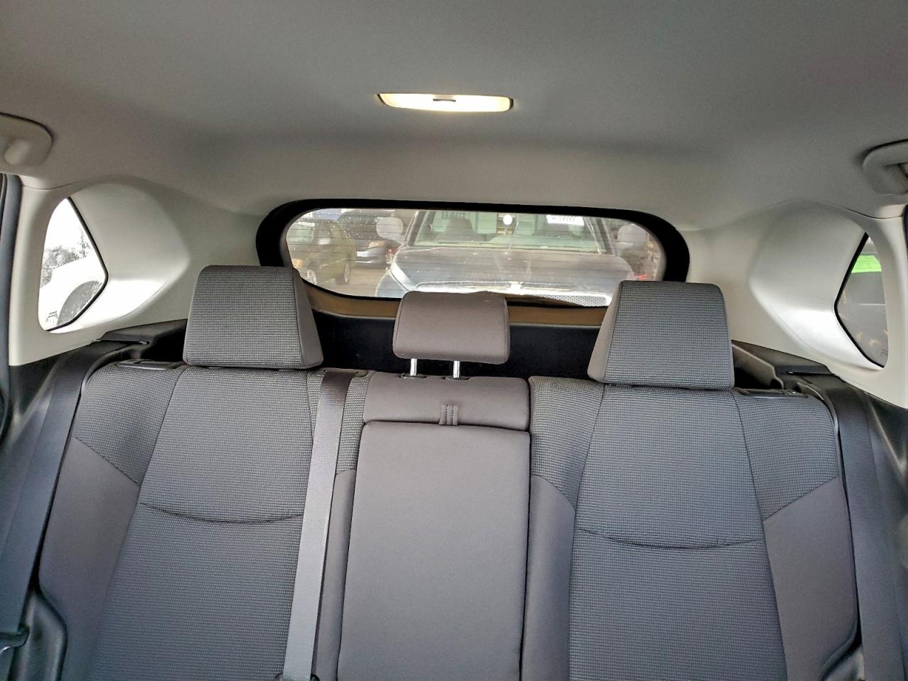 2022 TOYOTA RAV4 LE photo 10