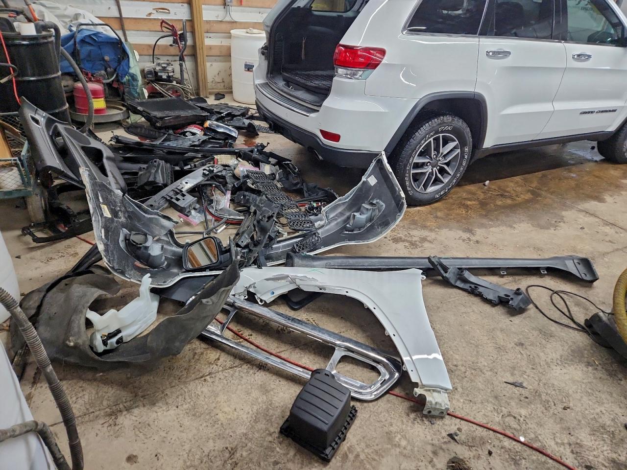 2020 JEEP GRAND CHEROKEE LIMITED photo 13