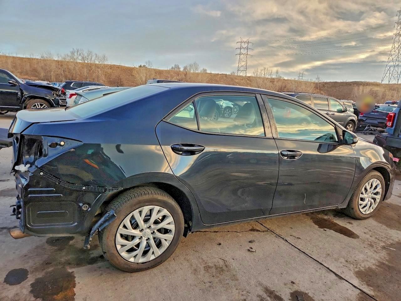 2017 TOYOTA COROLLA L photo 5