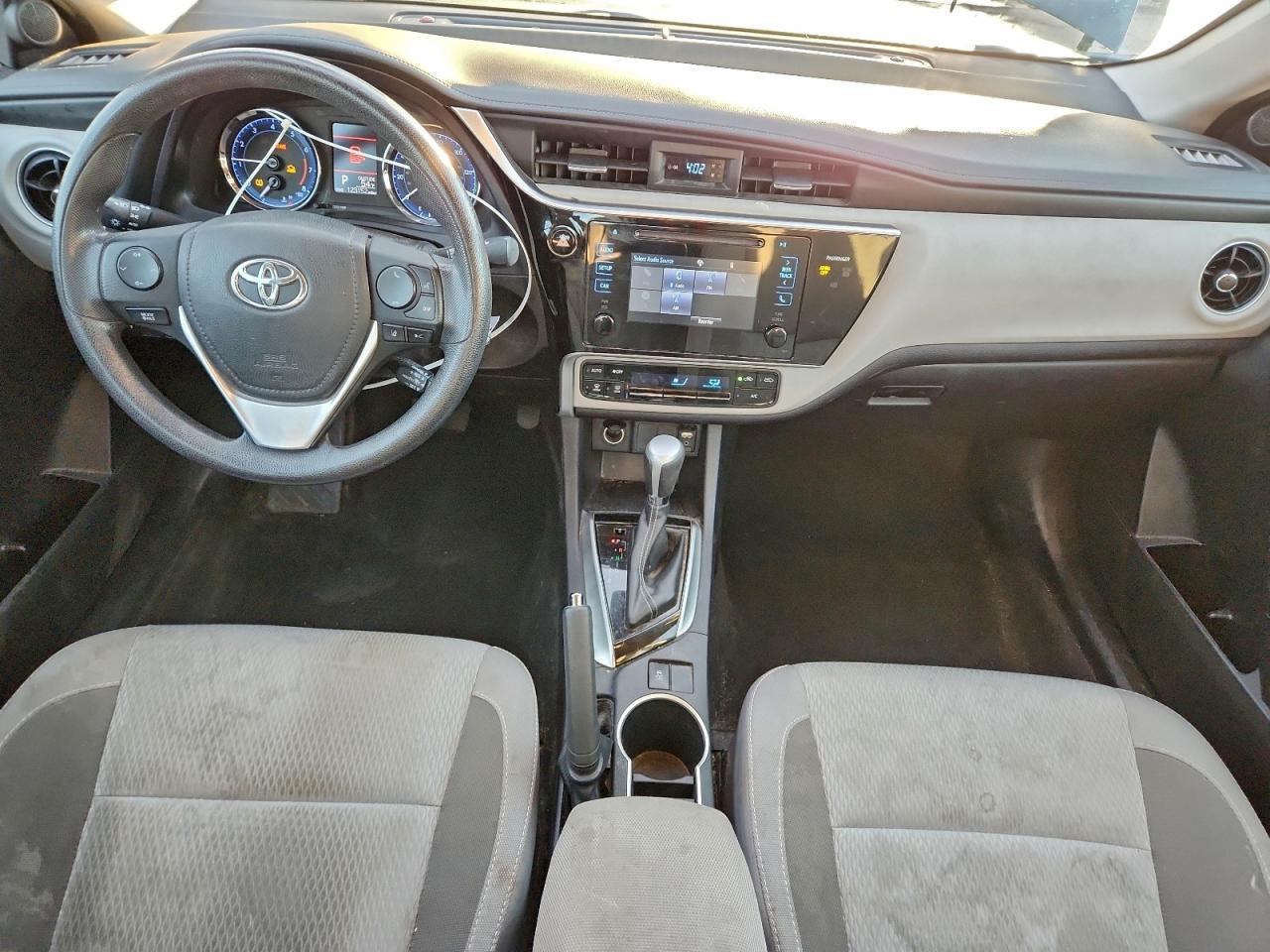 2017 TOYOTA COROLLA L photo 15