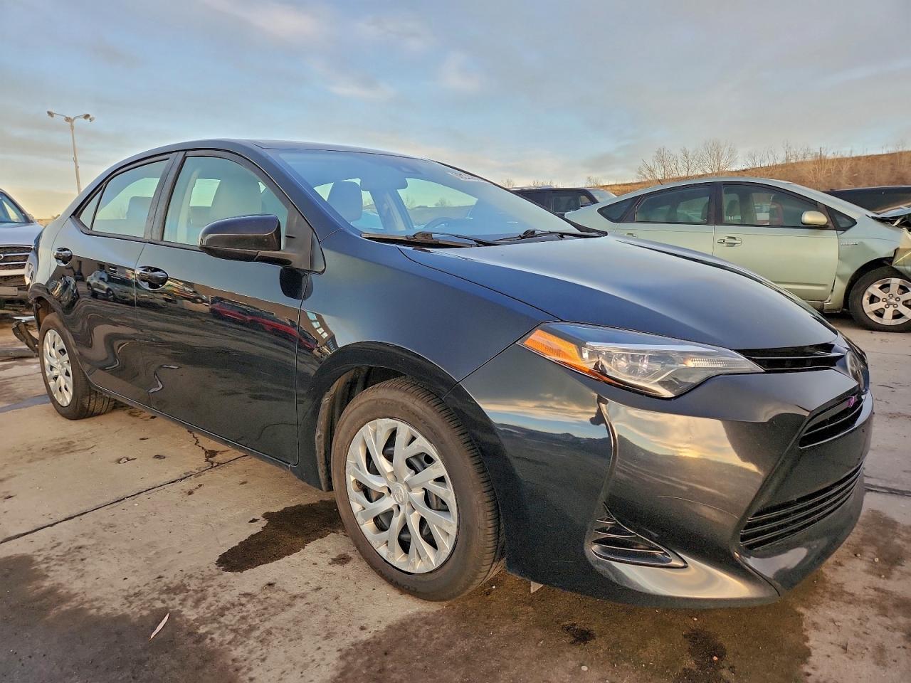 2017 TOYOTA COROLLA L photo 7