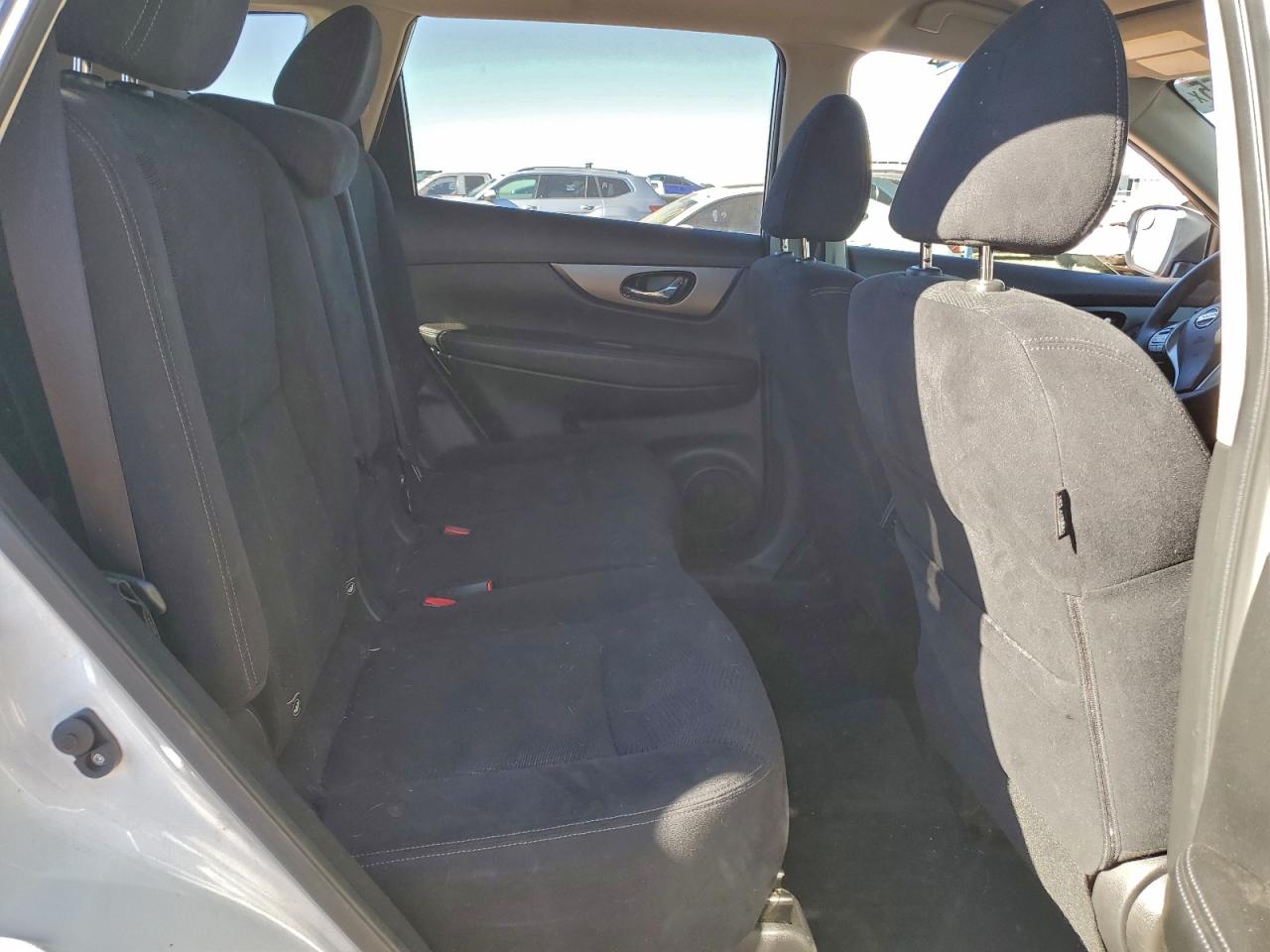 2016 NISSAN ROGUE S photo 10