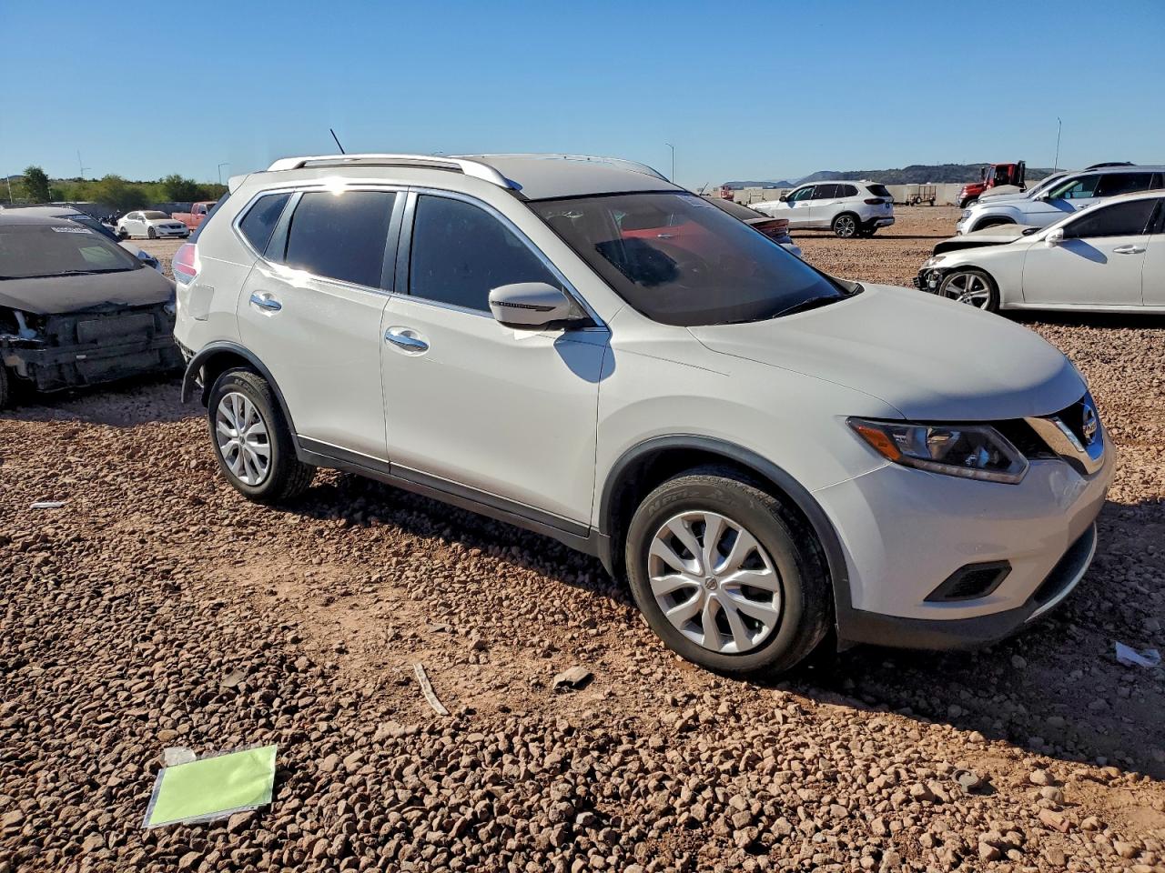 2016 NISSAN ROGUE S photo 4
