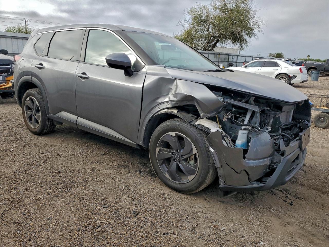 2024 NISSAN ROGUE SV photo 4