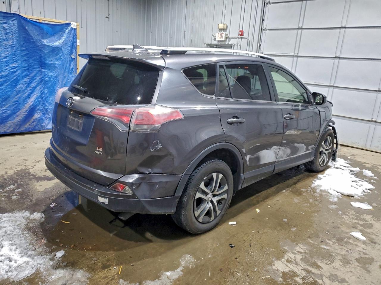 2017 TOYOTA RAV4 LE photo 3