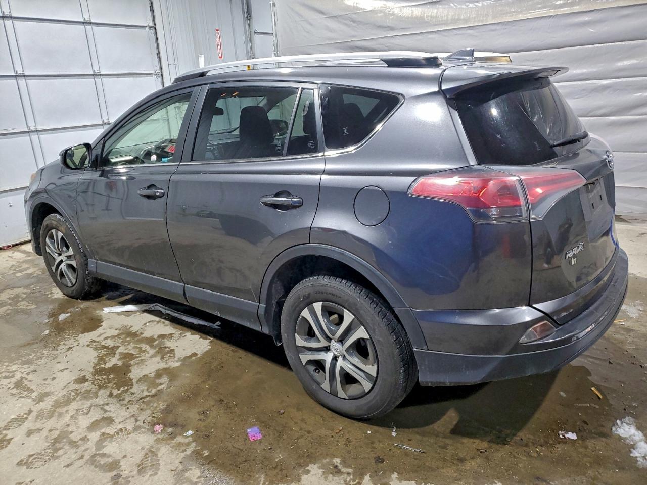 2017 TOYOTA RAV4 LE photo 2
