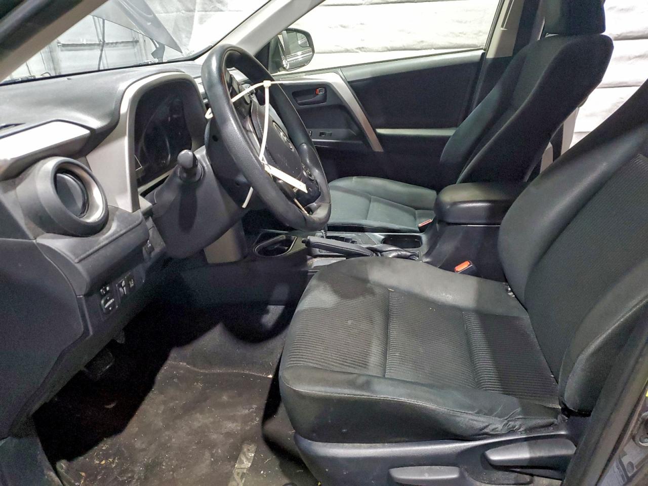 2017 TOYOTA RAV4 LE photo 7