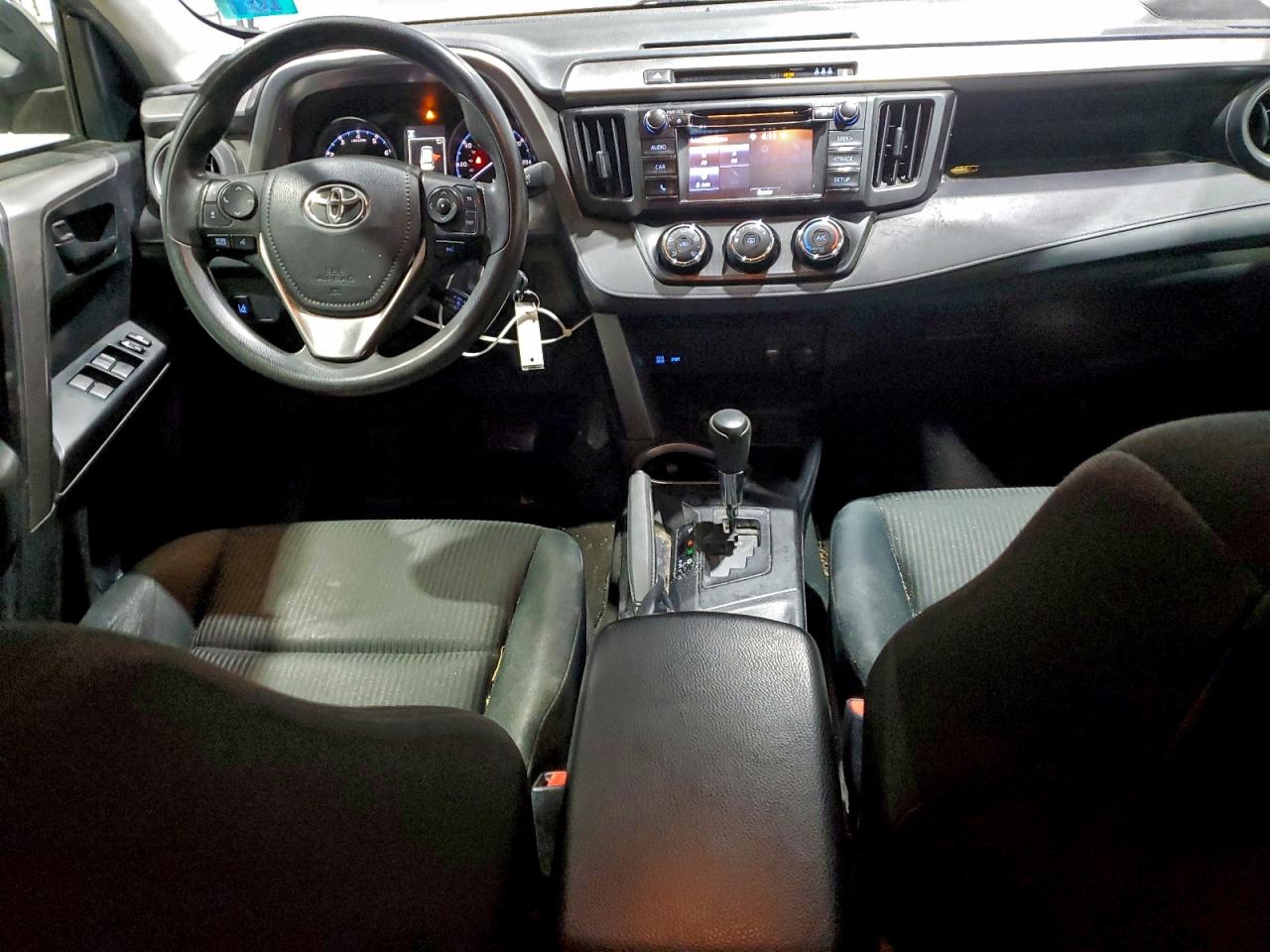 2017 TOYOTA RAV4 LE photo 8