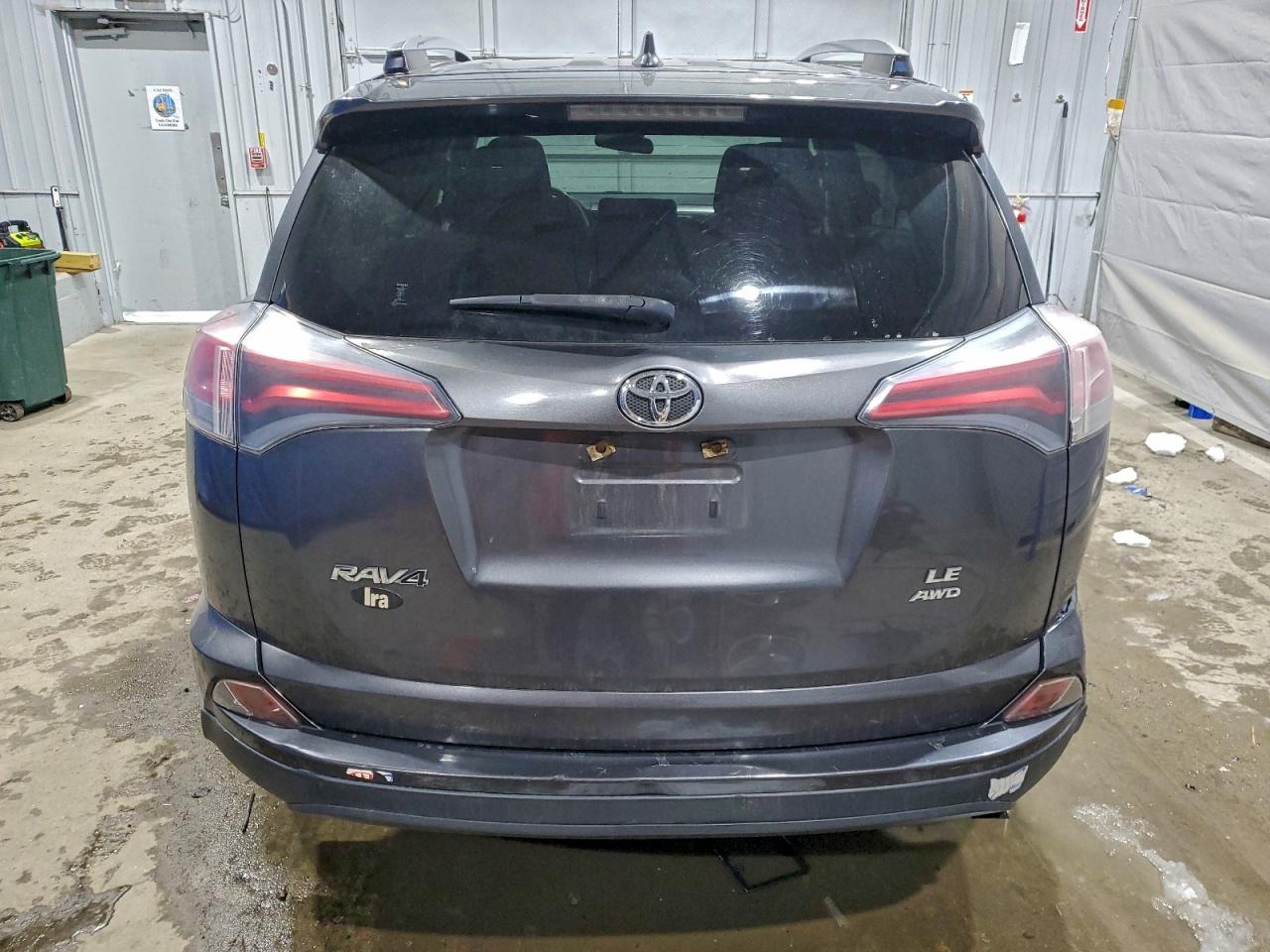 2017 TOYOTA RAV4 LE photo 6