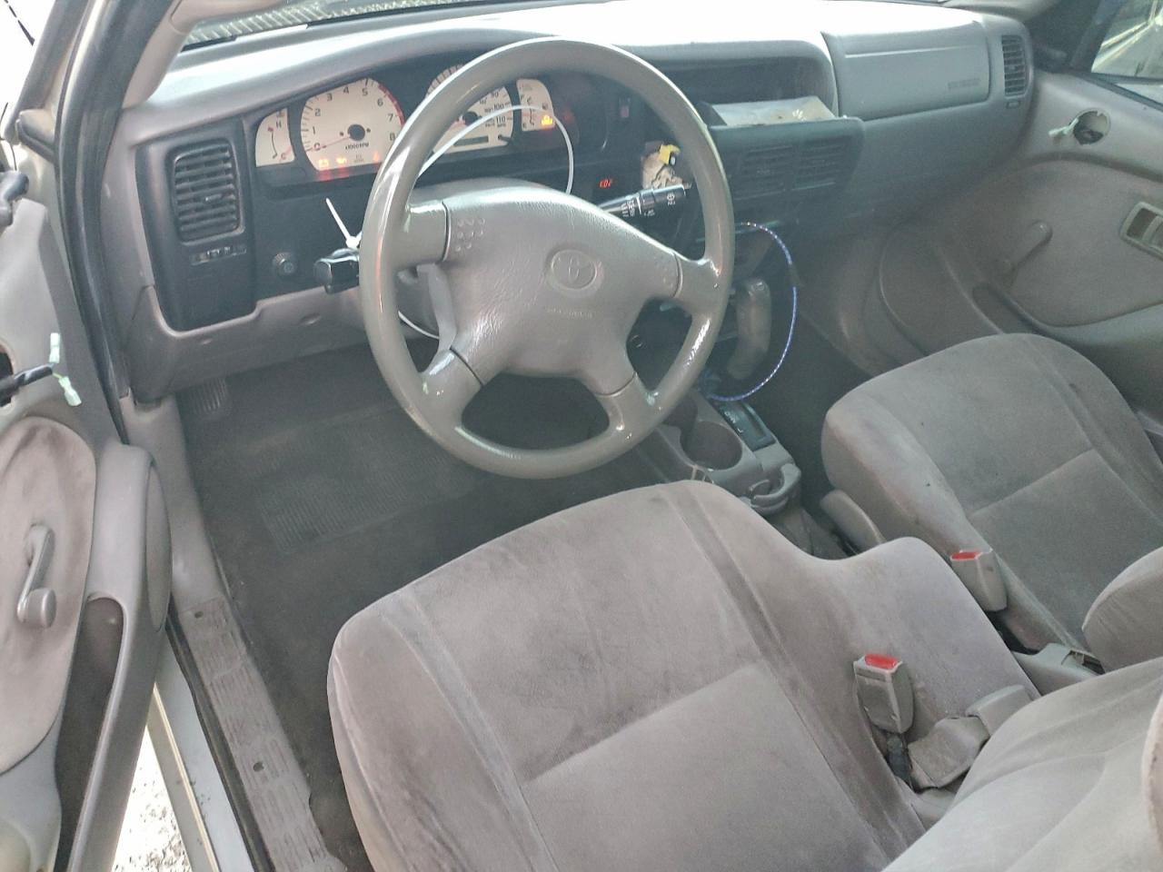 2002 TOYOTA TACOMA BASE photo 8