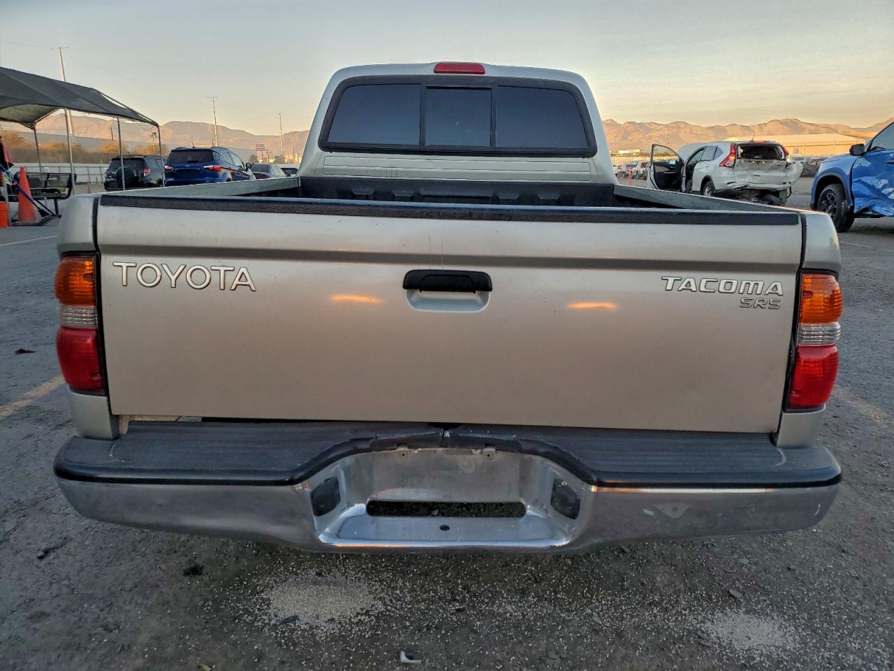 2002 TOYOTA TACOMA BASE photo 6