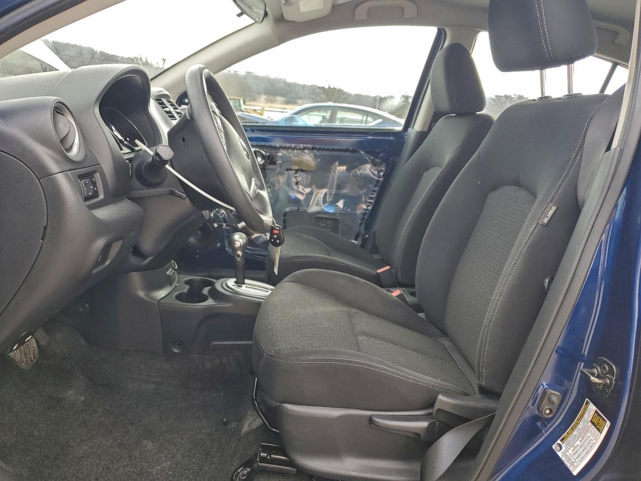 2019 NISSAN VERSA S photo 7