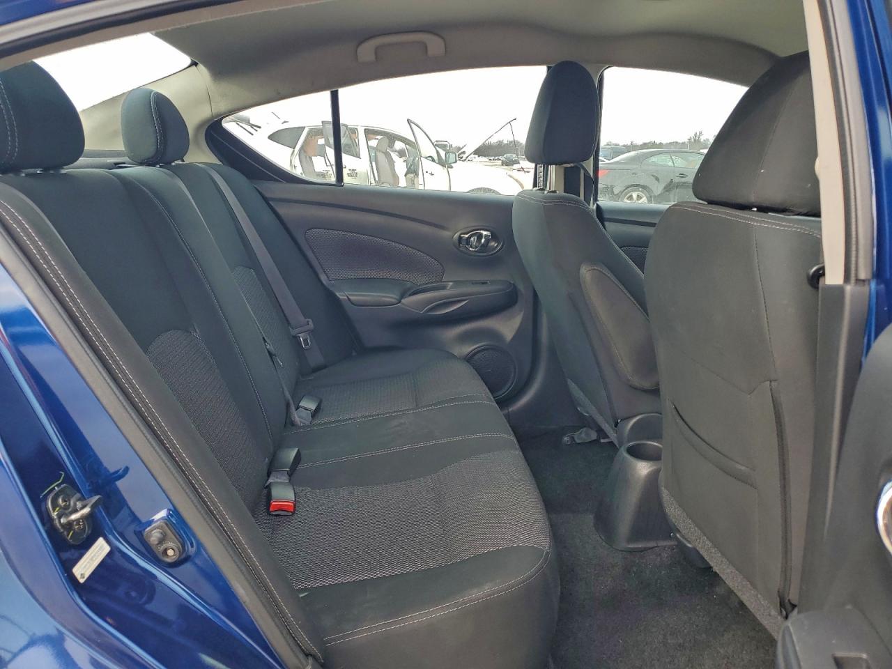2019 NISSAN VERSA S photo 10
